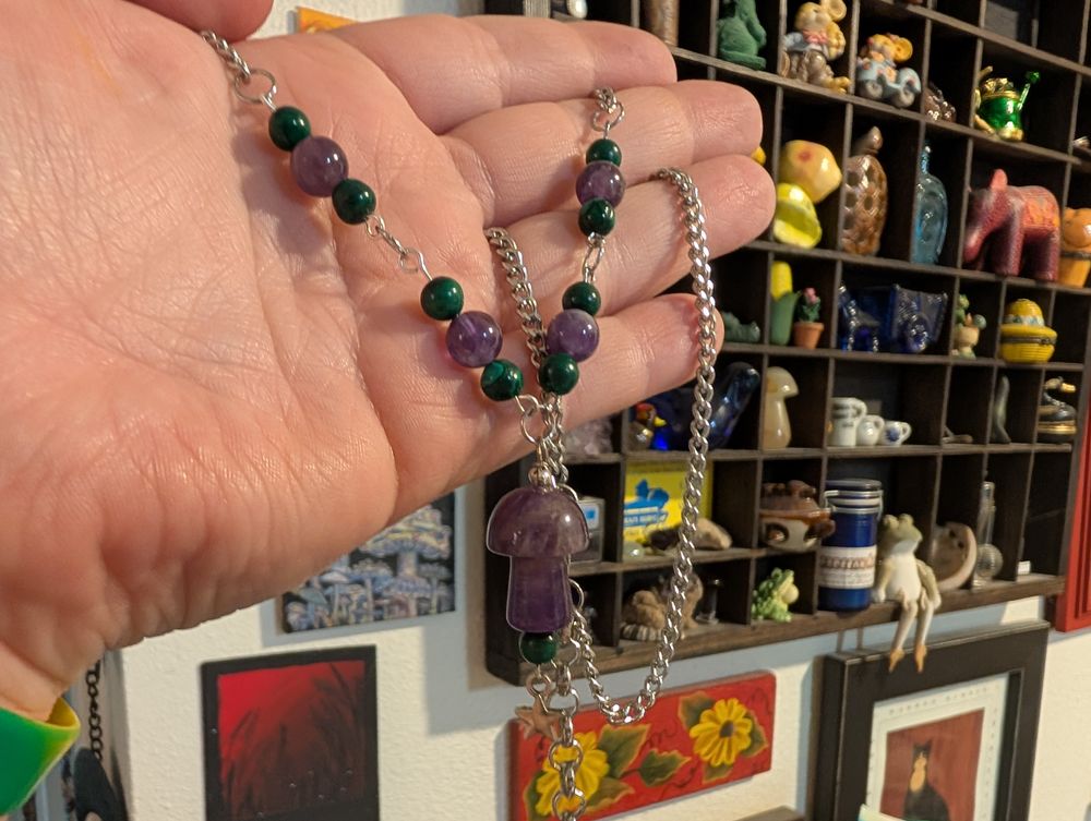 Amethyst mushroom and malachite necklace 